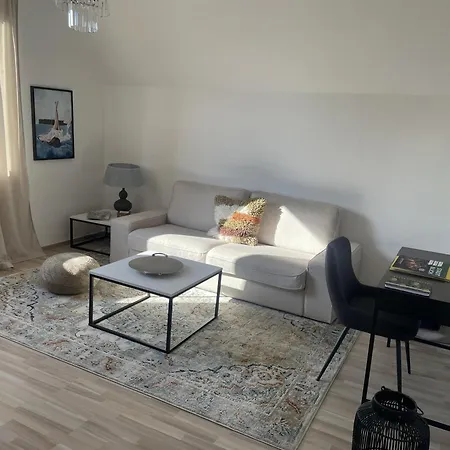 Moderne In - Zentrale Lage & Wohlfuehlkomfort Appartement *