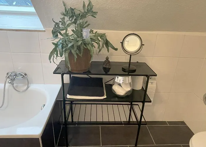 Moderne In - Zentrale Lage & Wohlfuehlkomfort Lejlighed *